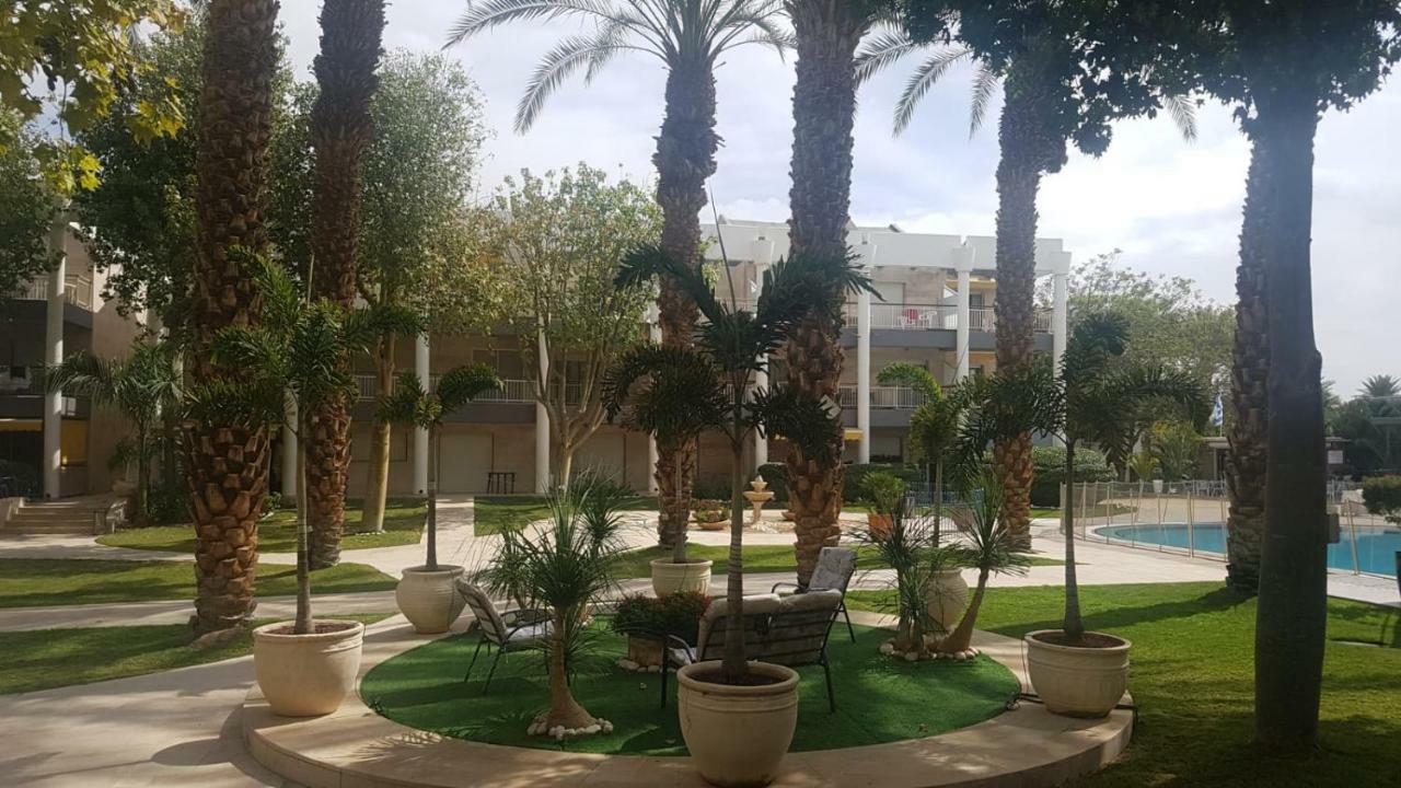 شقة דירת גן פונה לבריכה - Pool Garden View إيلات المظهر الخارجي الصورة
